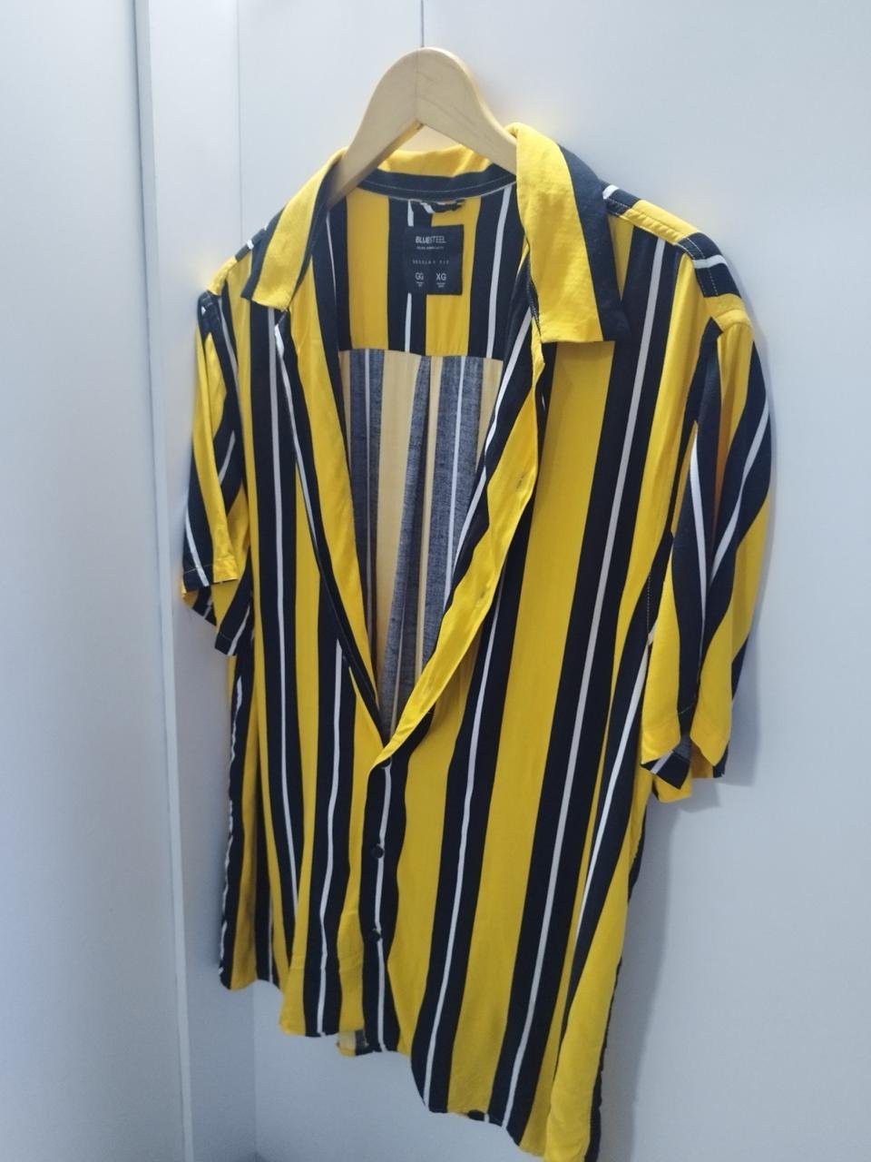 Camisa amarela Renner