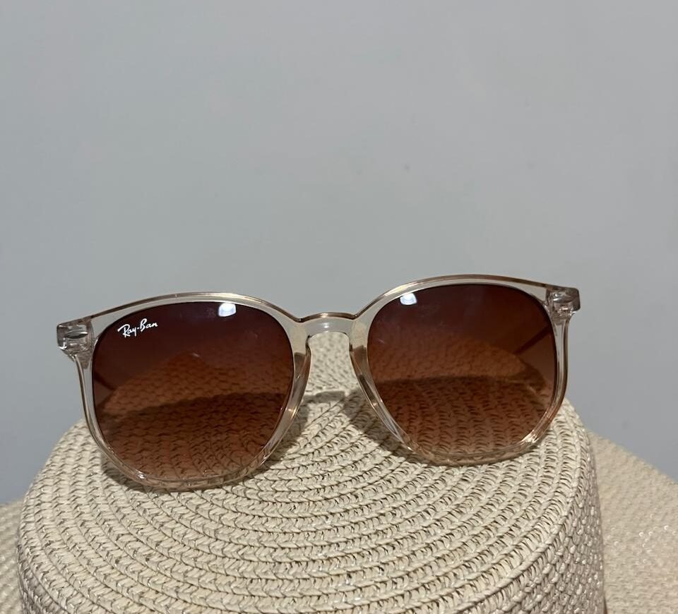 Óculos armação transparente