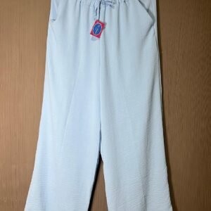 Calça pantalona com bolso