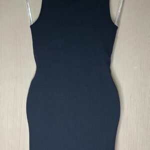 Vestido canelado preto